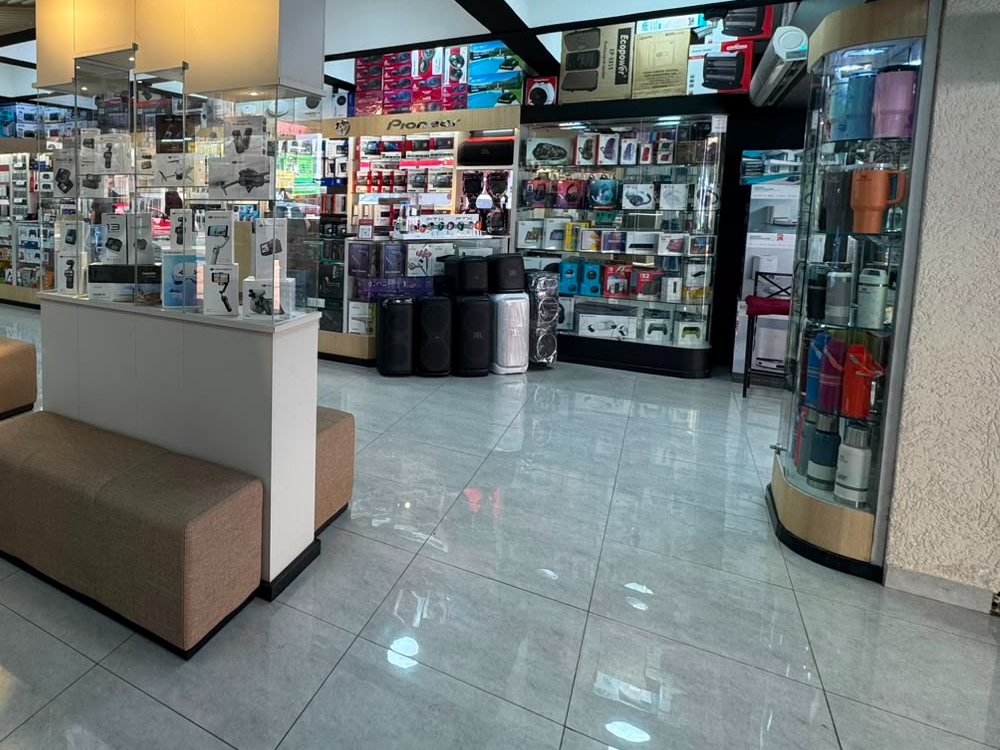 Parlantes JBL y sector de audio en Casa Litani